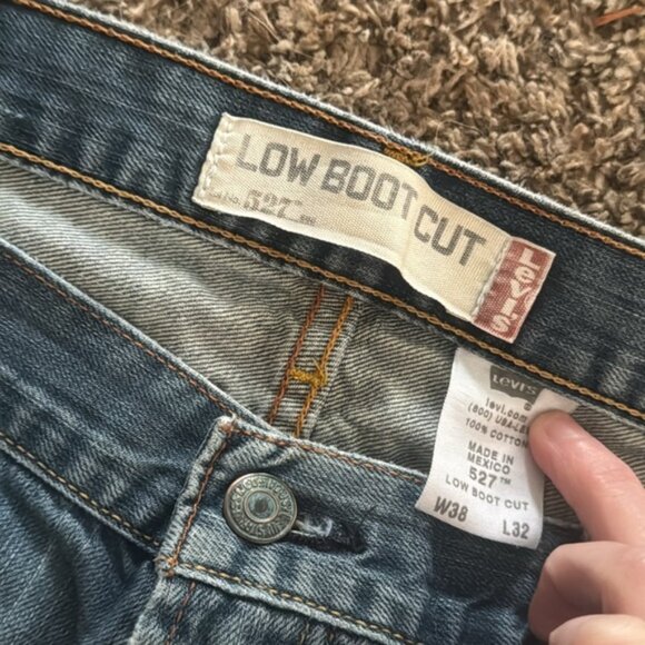 Levi's 527 38 x 32 Light Wash Low Bootcut Jeans - Picture 3 of 10